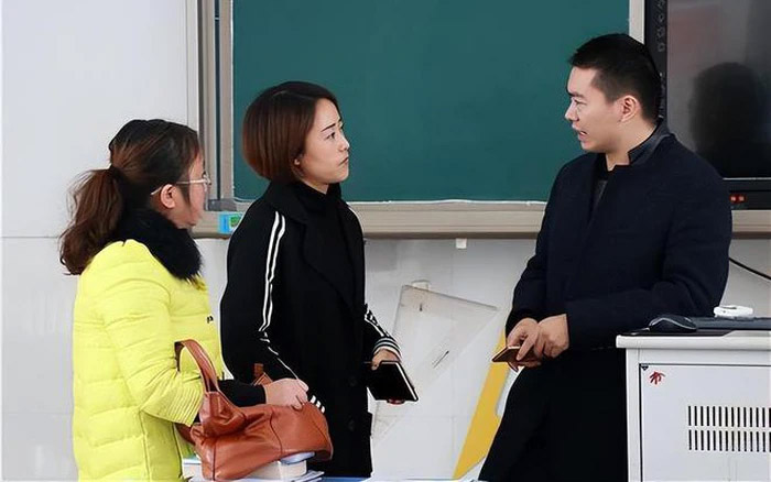 Cô giáo nhờ phụ huynh hối thúc con học, ông bố nhắn một câu gây tranh cãi-1