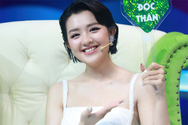 Nữ chính Người ấy là ai: Mỹ nhân chuyển giới được gọi là búp bê sống-4