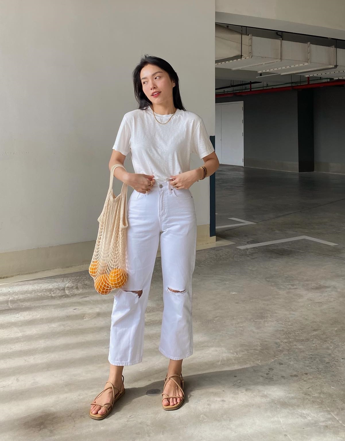 Cao 1m57, blogger Hà Trúc có 4 chiêu tôn dáng khi đi giày bệt-2