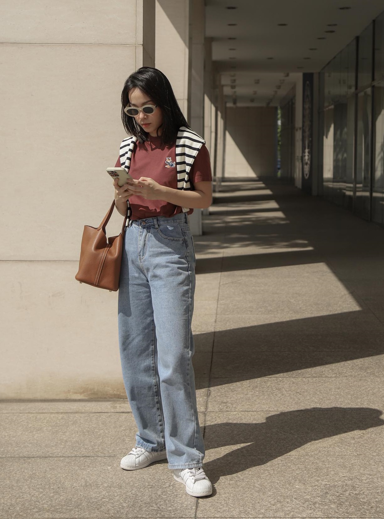 Cao 1m57, blogger Hà Trúc có 4 chiêu tôn dáng khi đi giày bệt-4