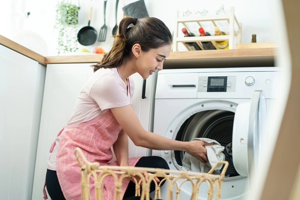 Mẹo giặt đồ giúp làm khô quần áo nhanh hơn và tiết kiệm chi phí điện nước