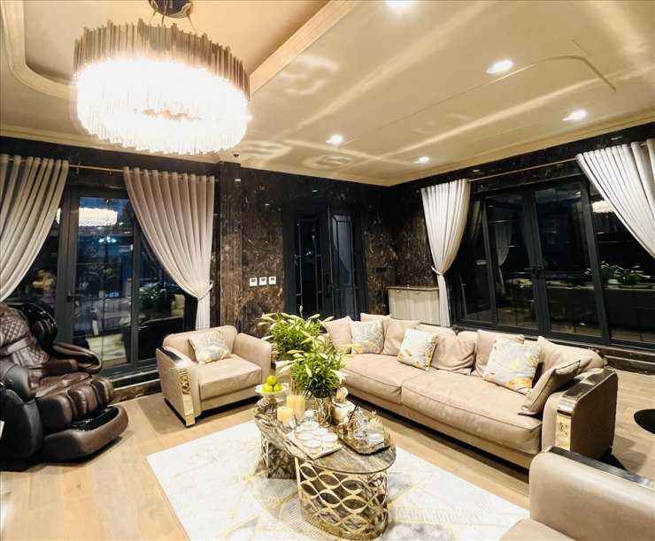 Nữ diễn viên miền Bắc có biệt thự 60 tỷ, mùa hè sung sướng trốn nóng trong bể bơi resort tại gia-14