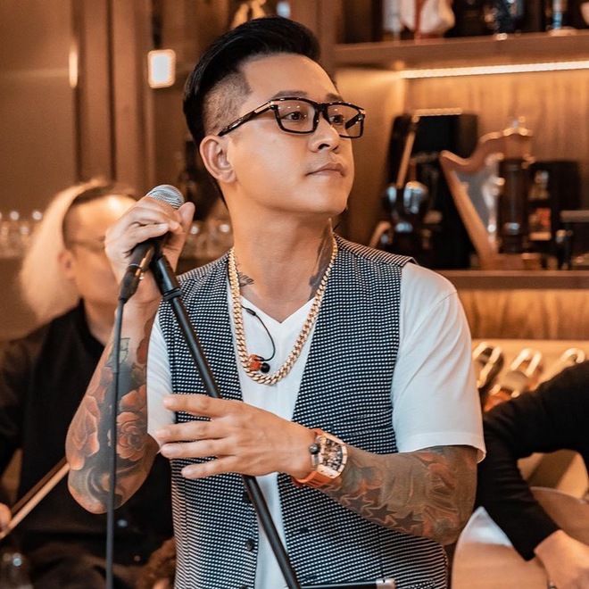 Ca sĩ Tuấn Hưng bất ngờ phải nhập viện truyền nước-3