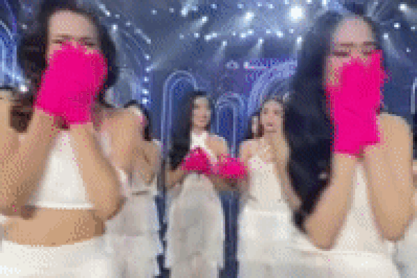 Dàn Hoa - Á hậu đọ sắc trên thảm đỏ Chung khảo Miss World Vietnam 2023-8