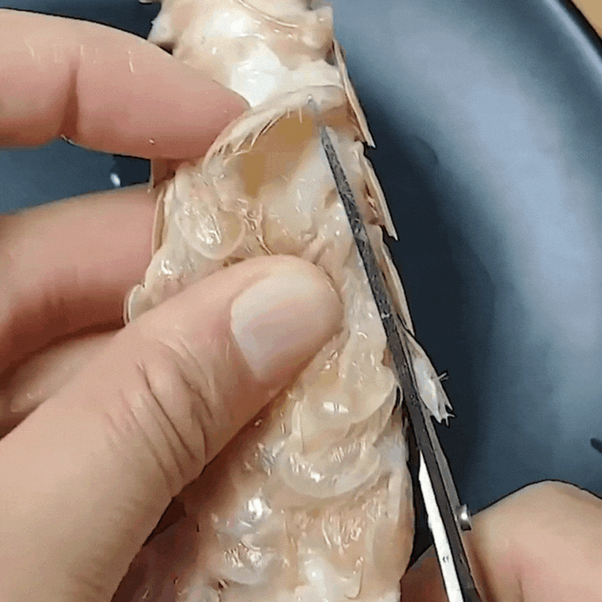 2 cách bóc vỏ bề bề cực dễ cho tín đồ mê hải sản-2