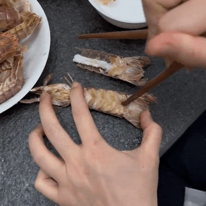 2 cách bóc vỏ bề bề cực dễ cho tín đồ mê hải sản-4