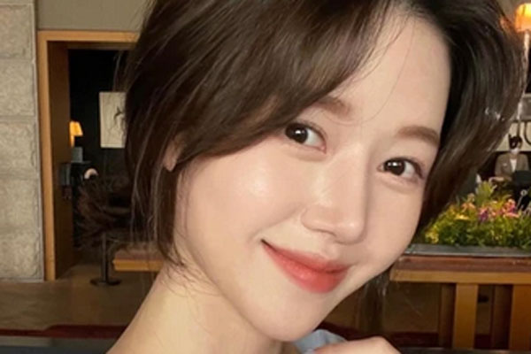 Cách chọn tinh chất vitamin C giúp da sáng mịn, mờ vết thâm, ngừa lão hóa-2