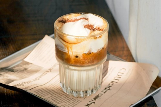 Công thức pha cà phê kem muối cực đơn giản, thơm ngon mà lại tiết kiệm