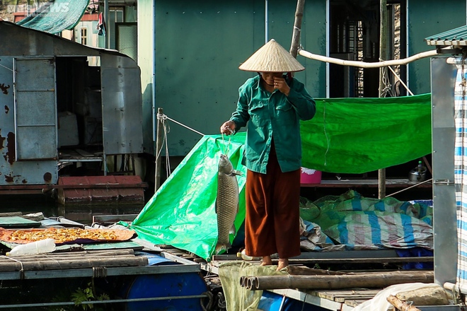 Từ thời cha sinh mẹ đẻ, đây là lần thứ 2 tôi đi bộ được dưới đáy sông Đà-8