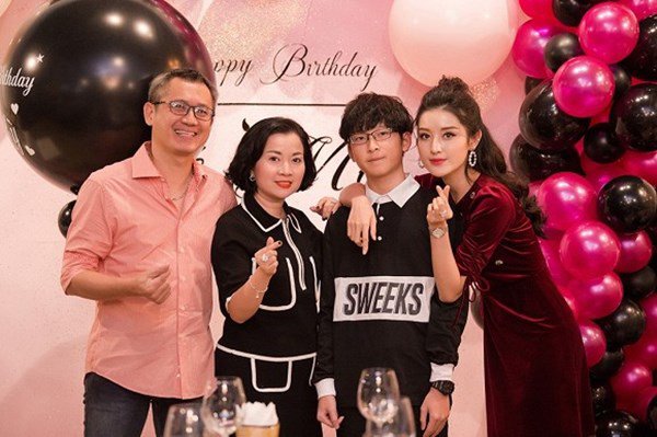 Á hậu Huyền My hiếm hoi lộ diện, nhan sắc như búp bê, ở trong căn hộ phong cách khác biệt với căn nhà của bố mẹ-3