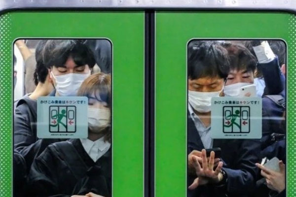 Kẻ bán clip quấy rối phụ nữ trên tàu điện ngầm Nhật Bản-1