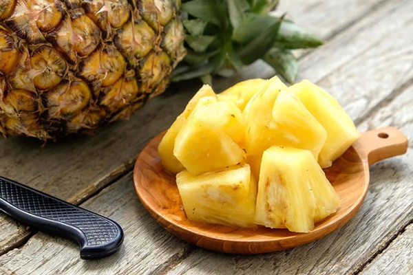 Dứa giàu vitamin C, ít calo lại mọng nước: Rất thích hợp để ăn vào mùa hè nhưng cần lưu ý để tránh dị ứng-3