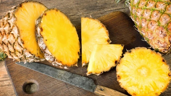 Dứa giàu vitamin C, ít calo lại mọng nước: Rất thích hợp để ăn vào mùa hè nhưng cần lưu ý để tránh dị ứng-5