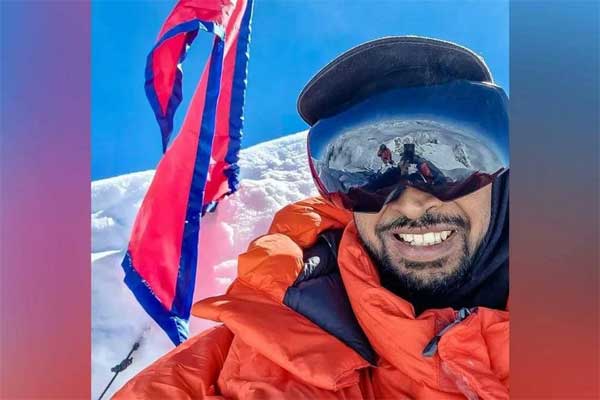 Chủ leo núi Everest mất tích cũng là lúc chó cưng ở nhà hấp hối-4