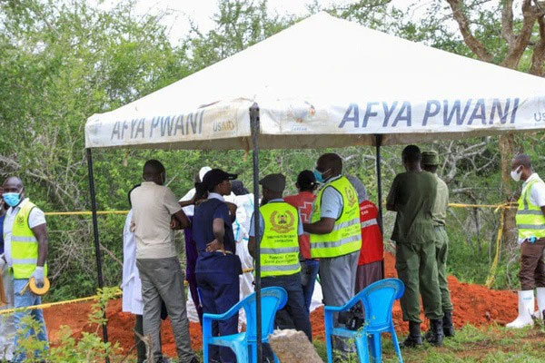 Số người chết liên quan tới giáo phái tuyệt thực ở Kenya vượt 300-1