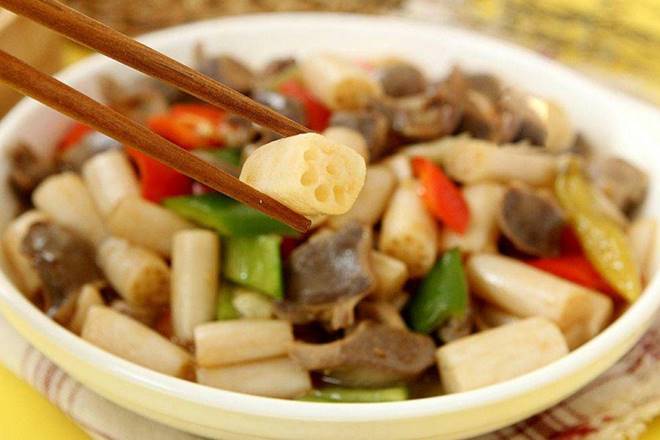 Cả con gà chỉ có 1 cái này nhai giòn sần sật, đem xào với cây mọc dưới bùn được món ngon bất chấp-10