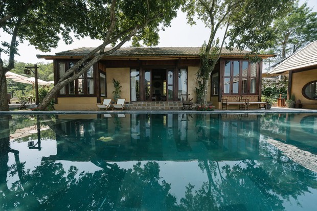 Căn nhà gỗ nằm trên triền đồi thơ mộng ở vùng ngoại ô Hà Nội, được lấy cảm hứng từ tên của cô con gái nhỏ-19