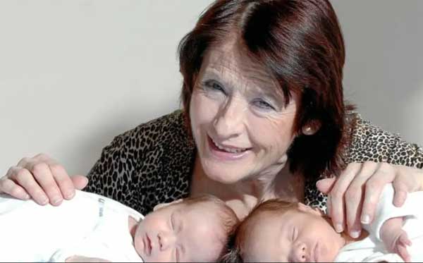 10 phụ nữ sinh con thành công ở tuổi hơn 60-7