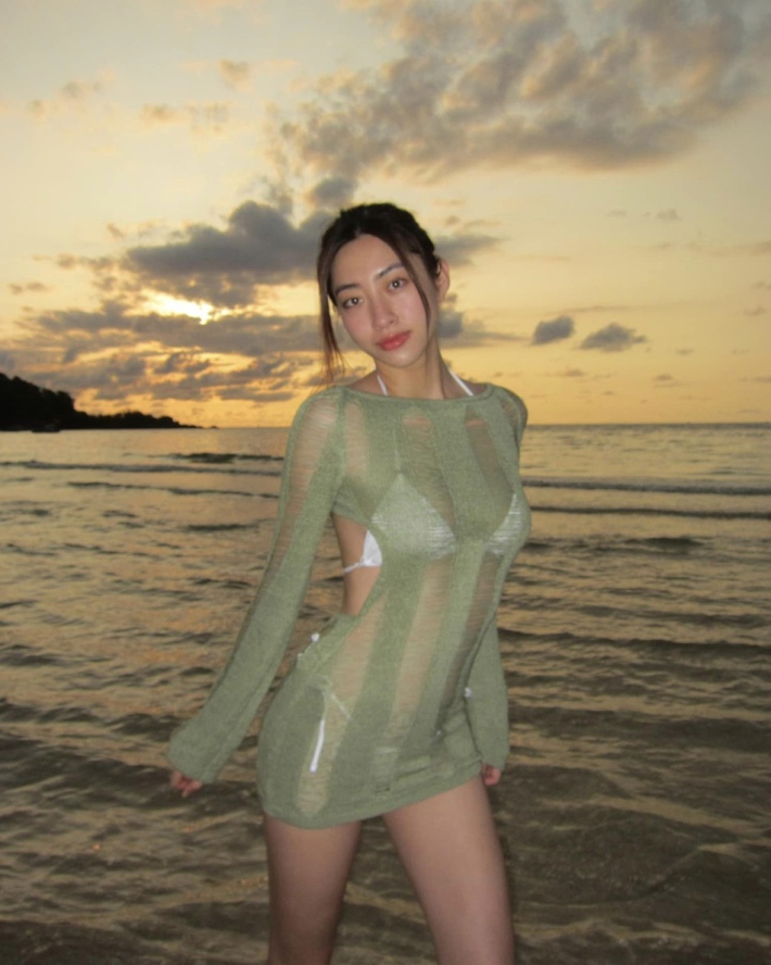 Những mẫu bikini nào khiến dàn mỹ nhân Việt mê mẩn?-5