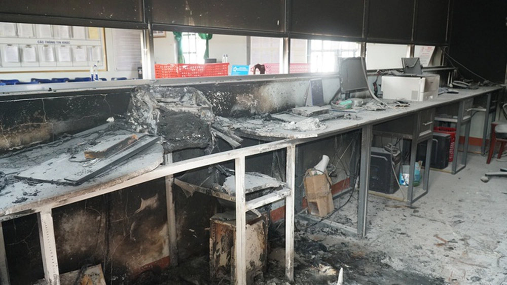 Vụ tấn công trụ sở xã ở Đắk Lắk: Quặn lòng tiễn đưa người thân-3