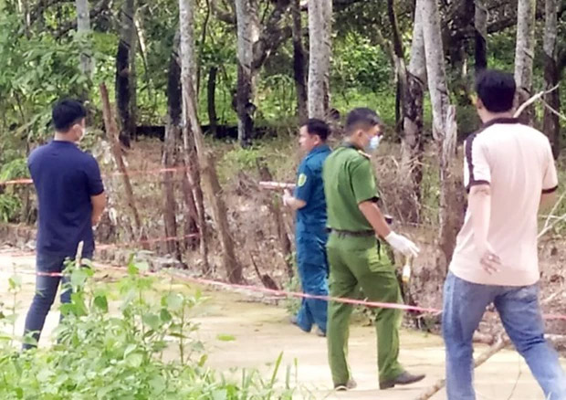 Vụ phát hiện thi thể bé sơ sinh mất một chân: Lời khai của người mẹ 17 tuổi-2