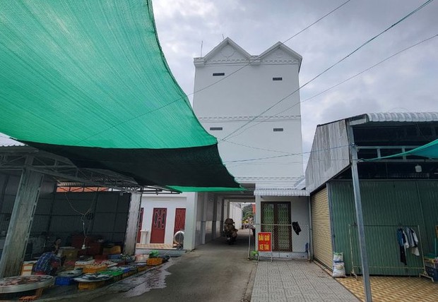 Sự thật về ngôi nhà bỏ trống tầng 1 làm đường đi ở Cần Thơ-4