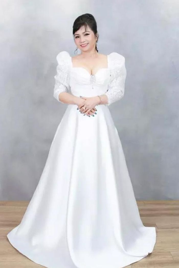 Thân thế người phụ nữ giàu có cho Phan Hiển tiền mua nhẫn tặng vợ ngày valentine-1