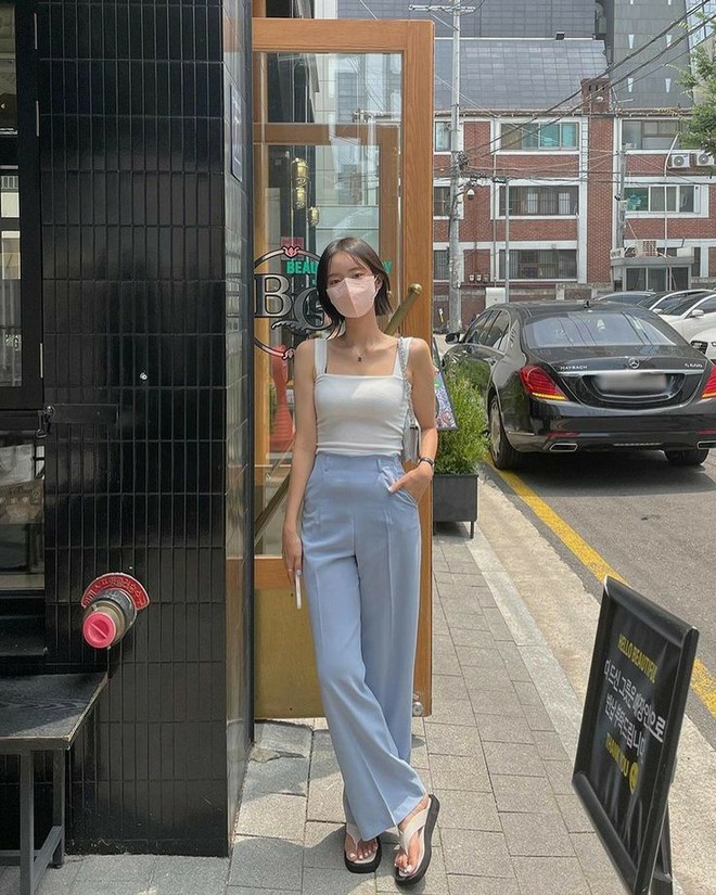 4 kiểu áo 2 dây mà bạn nên sắm hè này-1