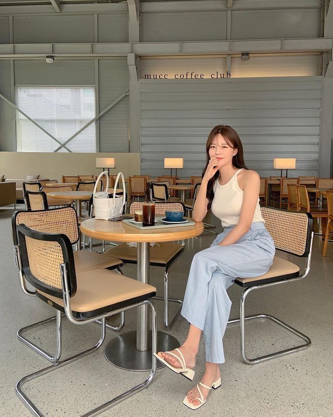 4 kiểu áo 2 dây mà bạn nên sắm hè này-2