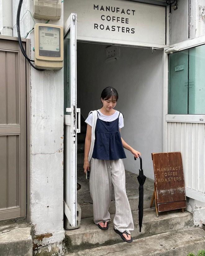 4 kiểu áo 2 dây mà bạn nên sắm hè này-3