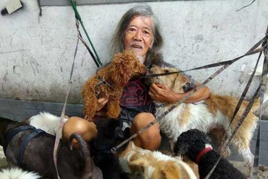 Cha mẹ tỷ phú bất ngờ qua đời, phú nhị đại