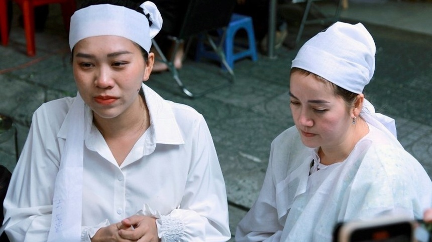 Hồng Phượng: Biết là thua, mẹ tôi kiện vì Hồng Loan cạn tàu ráo máng-2