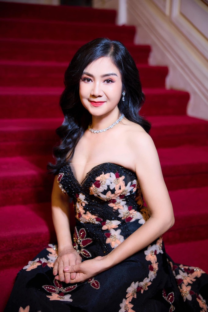 NSND Thu Hà: Nhan sắc bị thời gian bỏ quên, thân thiết với tài tử Lý Hùng-11