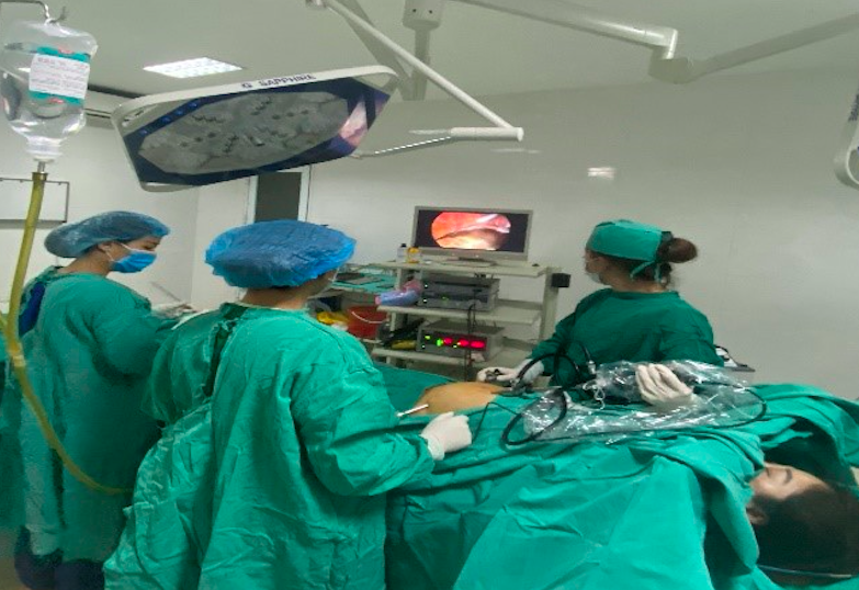 Người phụ nữ 36 tuổi suýt tử vong mới biết có thai-1