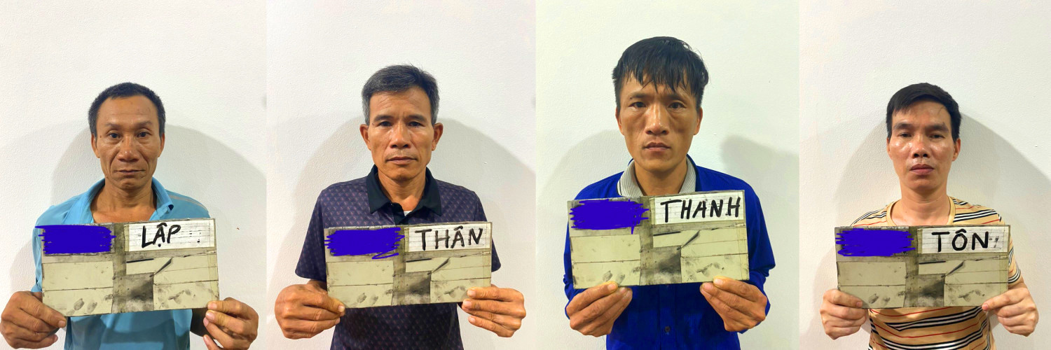 Đang bị khám nhà, bạn nghiện lại mang ma túy tới-1
