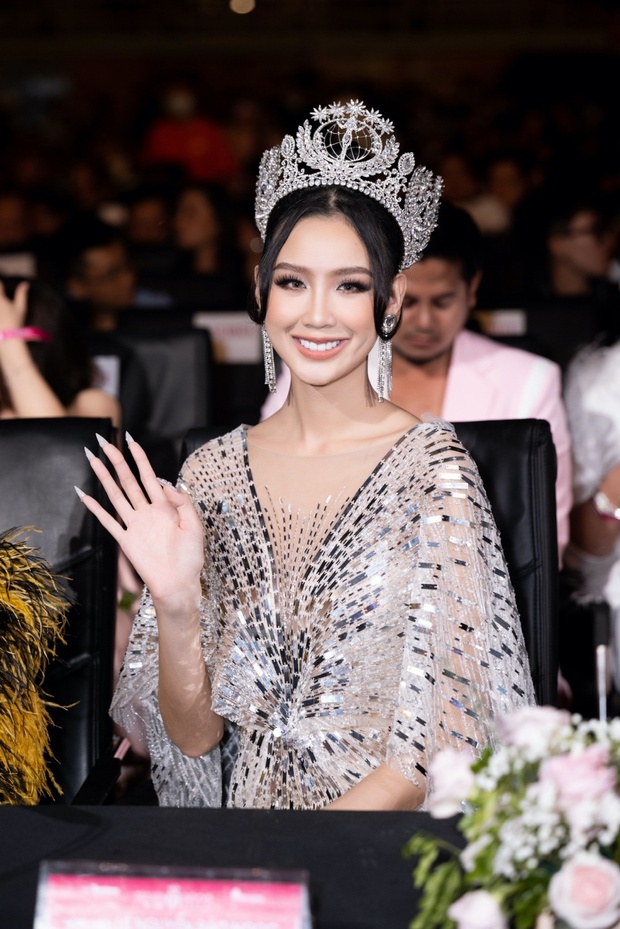 1 Hoa hậu Việt đỗ học bổng toàn phần trường Đại học thuộc Top 11 thế giới-3