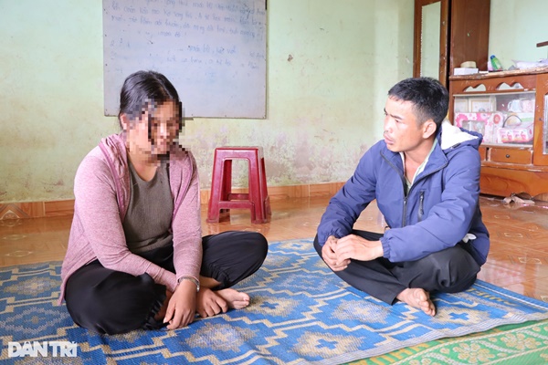 Vụ tấn công trụ sở xã ở Đắk Lắk: Vợ ôm mặt khóc, đưa chồng đi đầu thú-9
