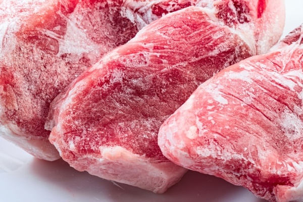 Mẹo rã đông thịt nhanh chóng bằng muối và giấm trắng-1