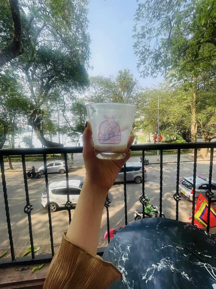 Điều đặc biệt trong căn nhà bạc tỷ giữa phố cổ của nam ca sĩ vừa nhập viện sau 18 ngày ăn chay-6