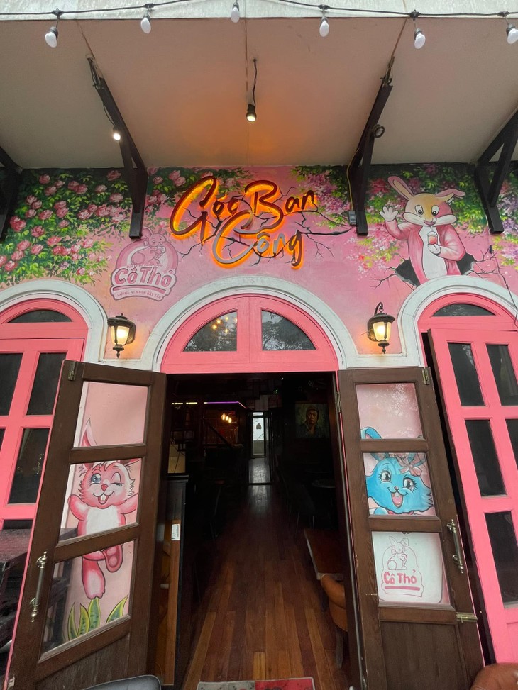 Điều đặc biệt trong căn nhà bạc tỷ giữa phố cổ của nam ca sĩ vừa nhập viện sau 18 ngày ăn chay-8