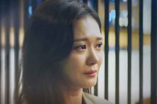 Tôi khóc ngon lành khi con riêng của chồng nói câu này