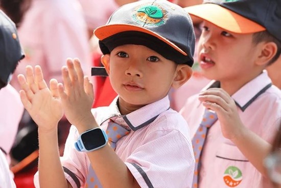 Cha mẹ làm được 3 điều này con lúc nào cũng tự tin