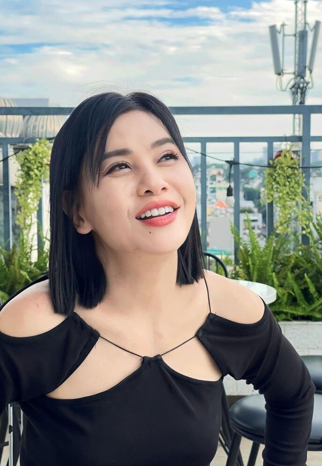 Cát Phượng phản ứng thế nào khi bị nói hết thời, công khai bạn trai Việt kiều để PR?-1