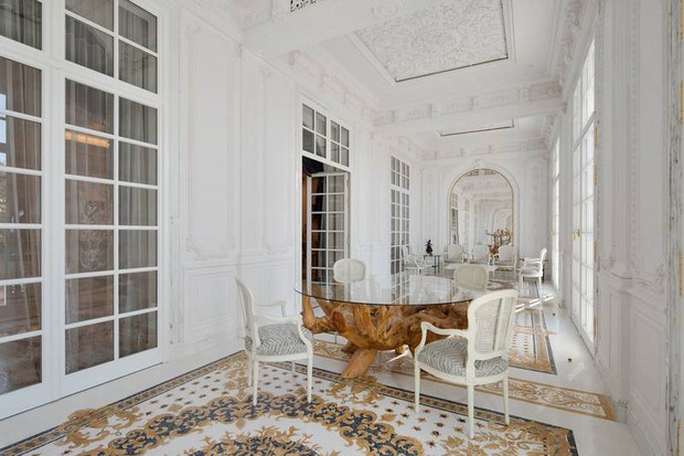 Choáng ngợp với dinh thự trị giá 204 triệu USD, được dát từ 700.000 lá vàng-9