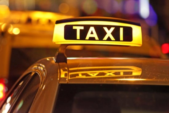 Choáng với 2 tài xế taxi ở TP.HCM biến hóa giá cước tăng 10 lần