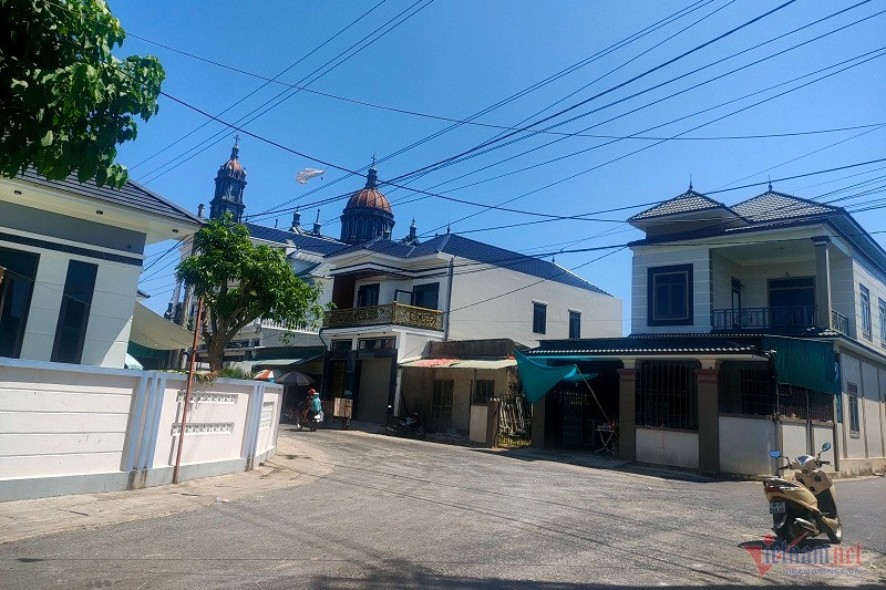 Con tôi không vào đại học nhưng mỗi tháng gửi về cả trăm triệu-2