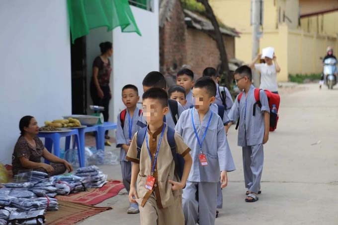 Bà mẹ ở Hà Nội kể trải nghiệm cho con học khóa tu mùa hè có cả nghìn trẻ-5
