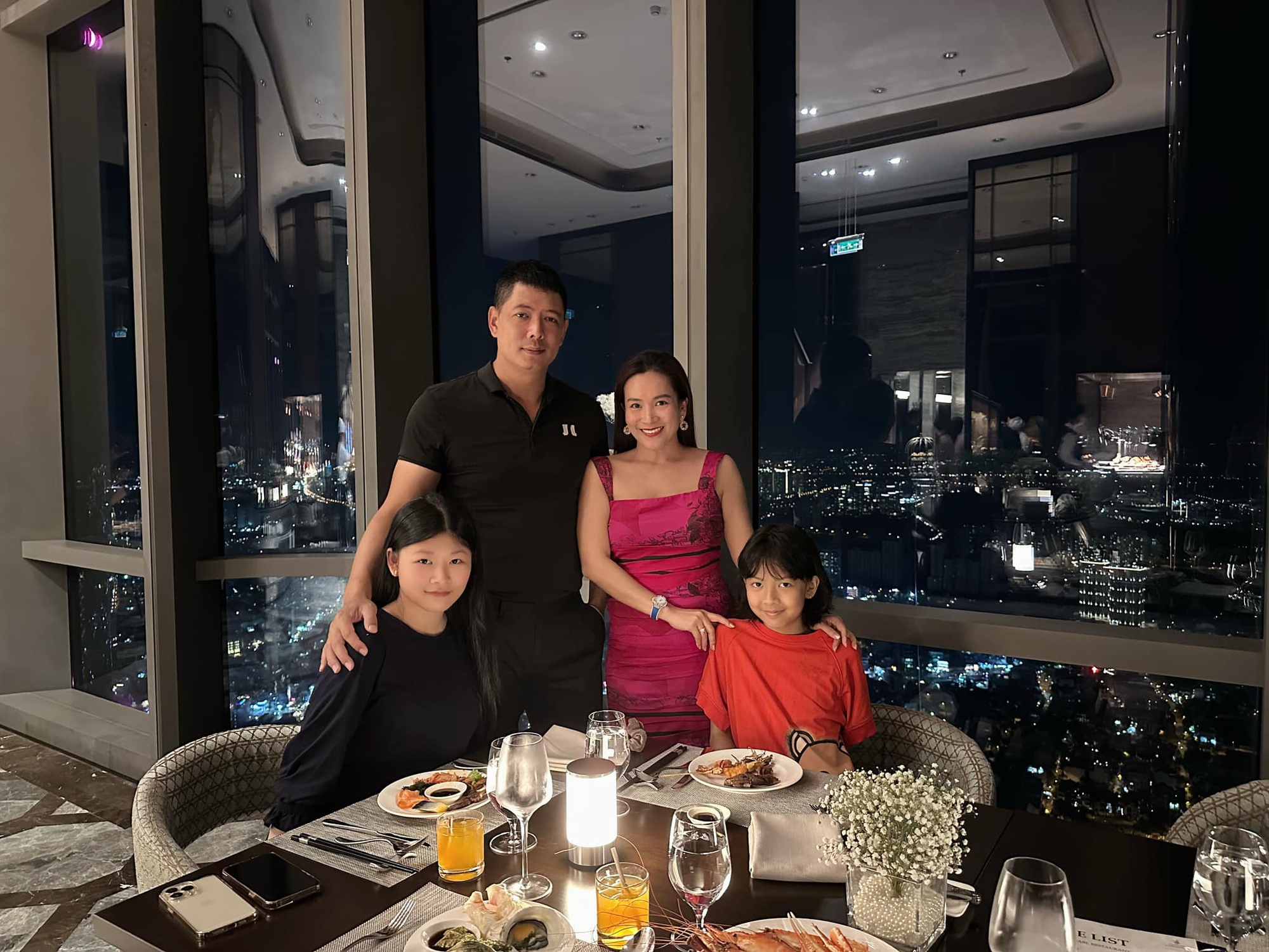 Siêu mẫu Bình Minh chia sẻ về con gái 13 tuổi cao 1m74: Duy trì một thói quen từ nhỏ đến lớn, chơi nhiều hơn 4 môn thể thao-1