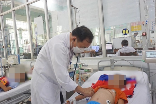 Hóc hạt chôm chôm bé 5 tuổi ở Bình Định tử vong, bác sĩ khuyến cáo-1