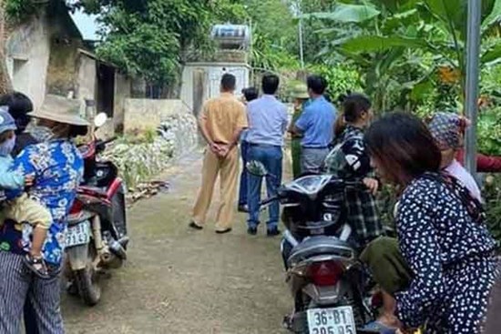 Chồng tử vong có dây điện cháy quanh người, vợ tử vong với nhiều vết thương